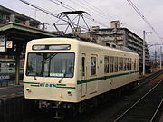 2006年（平成18年）と2014年（平成26年）の711号車 正面方向幕横のワンマン表示器使用中止、正面窓下の社名ロゴ変更、側面ドア横の出入り口表示器の撤去、乗務員室引戸上の京阪グループロゴ、側面の山マークの下の社名ロゴ有無などの変化がみられる。