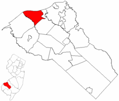 Location of Greenwich Township in Gloucester County highlighted in red (right). Inset map: Location of Gloucester County in New Jersey highlighted in red (left).