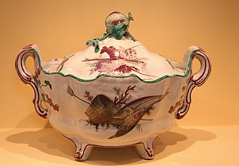 Tureen decorated with fish and other seafood