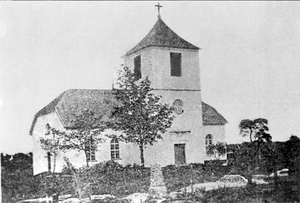 Påskallaviks kyrka före 1897, då man uppförde ett nytt torn.