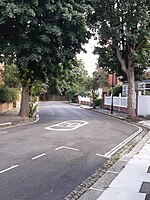 Double bend in Queen Anne's Gardens