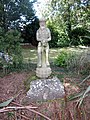 Statue de saint Exupère (Exupère de Bayeux) dans l'enclos de la chapelle Saint-Exupère.