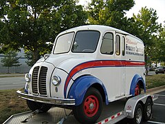 Divco milk delivery truck (vintage unknown)