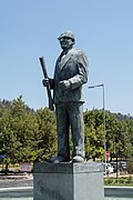 Estatua de Edmundo Pérez Zujovic