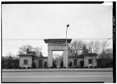 Entry gate of the Mount Auburn Cemetery, located on the line between Cambridge and Watertown, Massachusetts, by Jacob Bigelow[23]