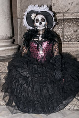 Woman dressed as a Catrina