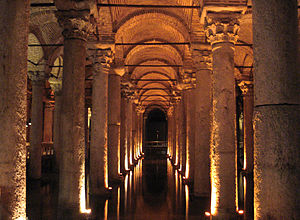 ירבאטאן הוא בור מים תת-קרקעי, הגדול ביותר מבין מאות מאגרי המים העתיקים הנמצאים מתחת לעיר איסטנבול.