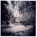 Giardino di Clapton Square innevato. Sullo sfondo, Clapton Square, 66