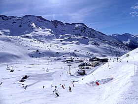 Vue aérienne de la station.