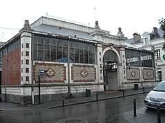 1900年完成の屋根付き市場