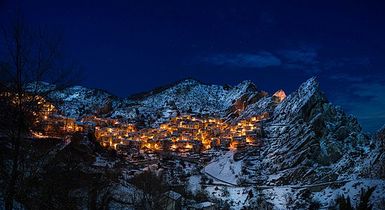 Notturna di Castelmezzano innevata Scatto di: Paolo Santarsiero