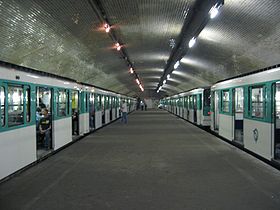 Photo de l’intérieur de la station,où l’on note l’absence de sortie.