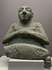 Estatua de Kurlil, funcionario de la ciudad de Uruk, que la ofreció como exvoto al templo de Ninhursag en Tell al-Ubaid (c. 2500 a. C.)