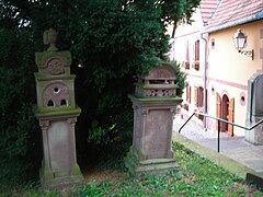 L'ancien cimetière devant l'église protestante.