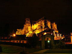 La cathédrale de nuit.