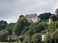 Le château depuis le village en contrebas