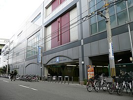 出来島駅　駅西側出入口