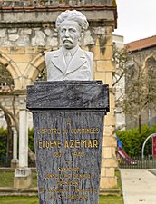 Le monument à Eugène Azémar.