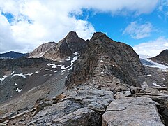 Vue sur la Grande aiguille Rousse depuis le col du Carro.