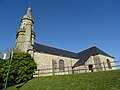 Église Saint-Pierre-aux-Liens d'Arzano : vue d'ensemble.