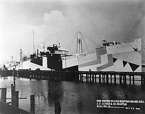 West Bridge shortly before completion in May 1918