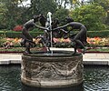 Vue en hiver de la fontaine Untermeyer dite des Trois danseuses à Central Park (New York)