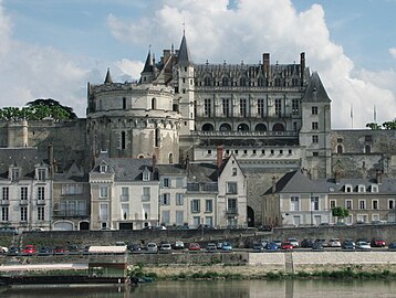 Vue du logis royal et de la tour des Minimes.