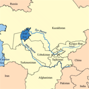 アラル海とシルダリヤ川（青線:上）、アムダリヤ川（青線:下）