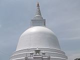 Mahiyangana Pagoda closer look