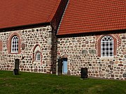 Midlum (Land Wursten zw. Bremerhaven u. Cuxhaven): Fenster gotisch vergrößert und neuzeitlich wieder verkleinert