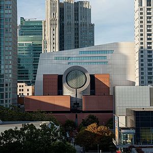 متحف سان فرانسيسكو للفن الحديث by ماريو بوتا (front) and Snøhetta {rear} (2016)