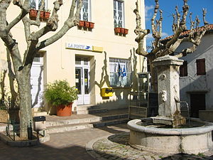 La Poste, place de la Servy (1er mars 2006).