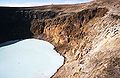 ヴィティ。地熱で湖水が温かい。