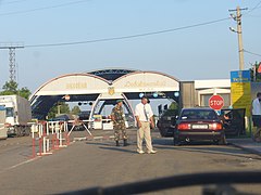 son poste frontière par route