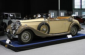 57C cabriolet Vanvooren 1935 (Rétromobile Paris).