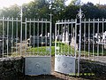 Portail d'entrée du cimetière.