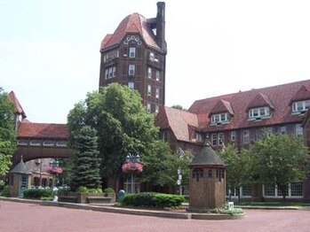 The former Forest Hills Inn on the south side of Station Square