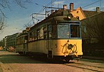 Motorvagn littera GB 2, tillverkad av Skabo Jernbanevognfabrik 1942, samt släpvagn 15 från 1955