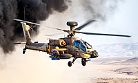 AH-64D Apache Longbow Saraf Kampfhubschrauber der 113. Staffel „Hornet“ bei einer Übung 2010