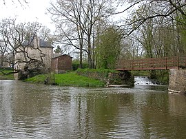Old mill adjacent to the Chère