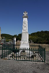 Le monument aux morts.