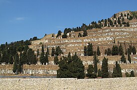 Le cimetière de Montjuïc de style moderniste, sur le versant sud.