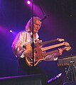 Chris Squire von Yes mit einem Triple-Neck-Bass