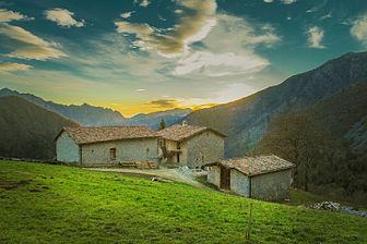 Contrada Bricconi Oltressenda Alta