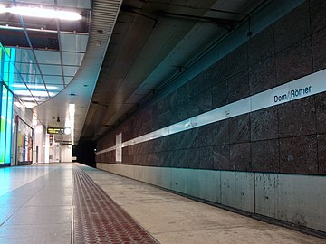Dom/Römer metro station