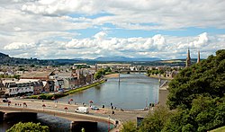 Horizonte de Inverness e o Rio Ness