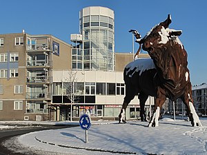 Amersfoort, taureau sur le rond-point près de Het Kamp.