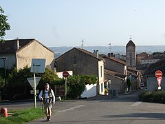 Les pèlerins quiitent Auvillar.