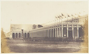 Vue de côté du Crystal Palace en 1851.