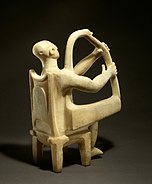 Cyclades sculpture showing early image of frame harp